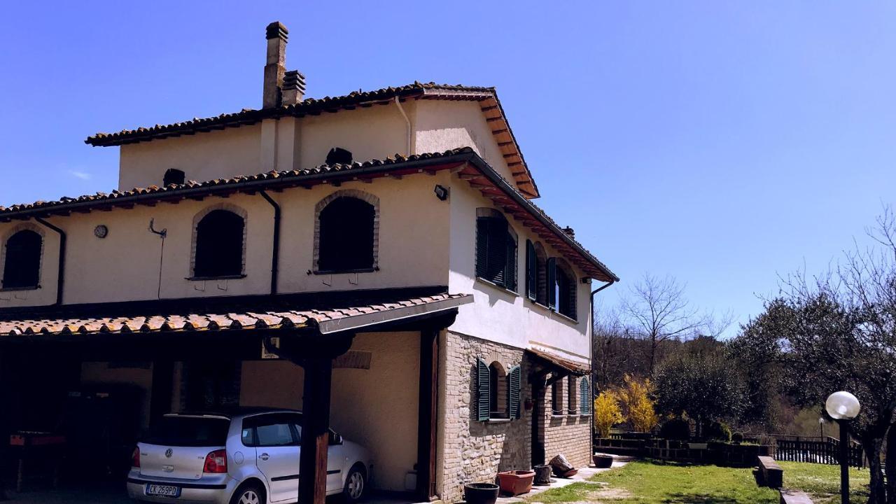 Pian D'Isola Bed & Breakfast Costacciaro Exterior photo